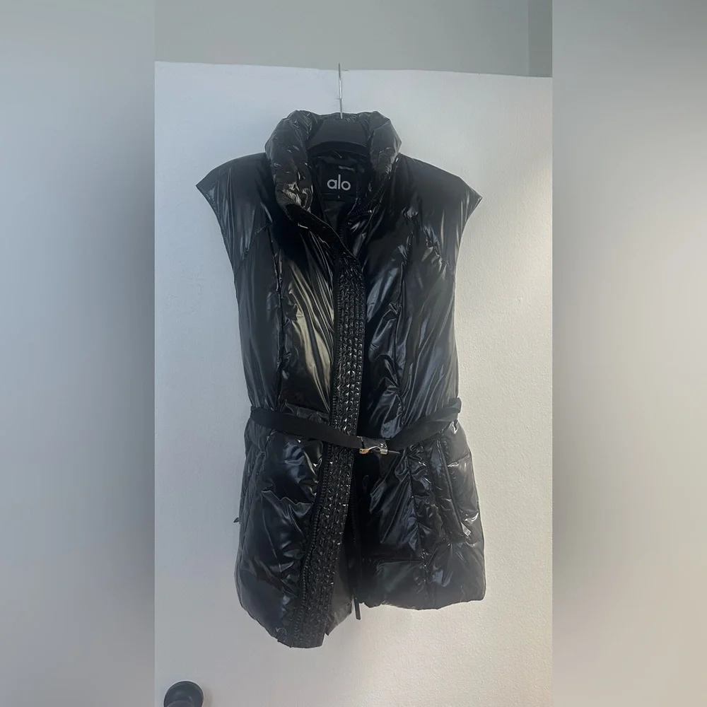 ALO Yoga Shiny Black Quilted Belted Puffer Vest